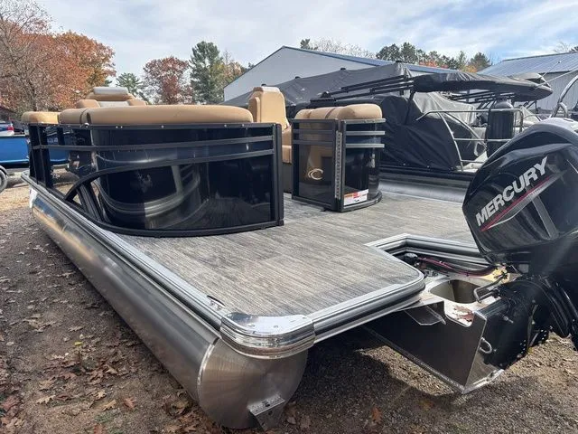 Slide: The Image of Crest Conquest 210 SLC 2026 - 5