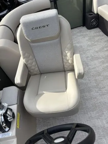 Slide: The Image of Crest Conquest 210 SLC 2026 - 12