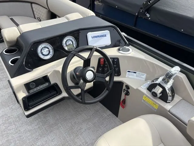 Slide: The Image of Crest Conquest 210 SLC 2026 - 13