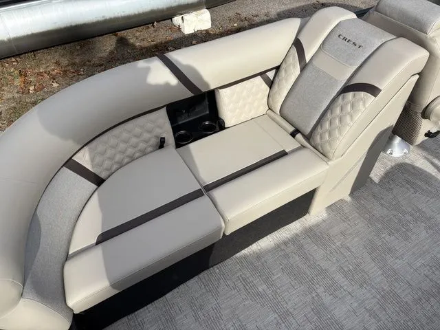 Slide: The Image of Crest Conquest 210 SLC 2026 - 15