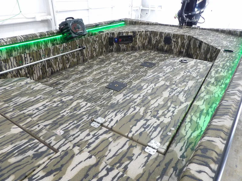 Slide: The Image of Avid 18 Commander 2026 - 18