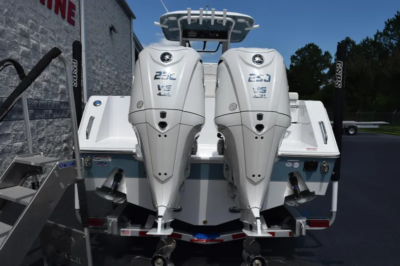 Slide: The Image of 2026 Sea Hunt Gamefish 27 Coffin Box with dual Yamaha 250 V6 engines. - 4