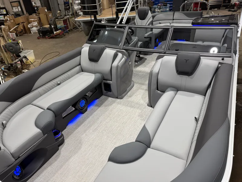 Slide: The Image of Tahoe LTZ 2385 Elite Windshield Tritoon & Honda 4-Stroke EFI 2026 - 32