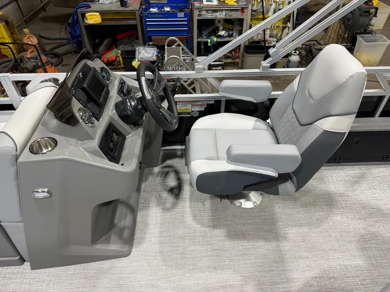 Slide: The Image of Tahoe Sport 2185 Quad Fish & Honda 4-Stroke EFI 2026 - 12