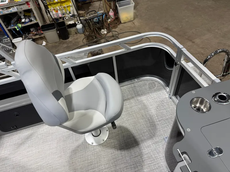 Slide: The Image of Tahoe Sport 2185 Quad Fish & Honda 4-Stroke EFI 2026 - 19