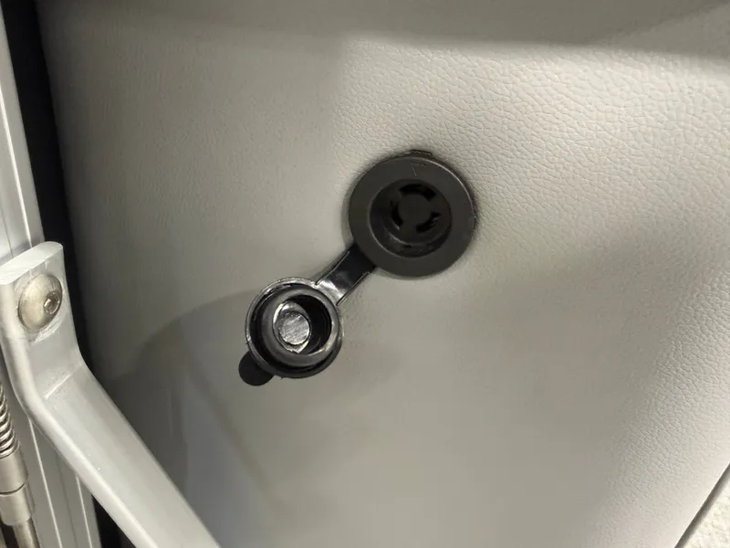 Slide: The Image of Tahoe Sport 2185 Quad Fish & Honda 4-Stroke EFI 2026 - 31