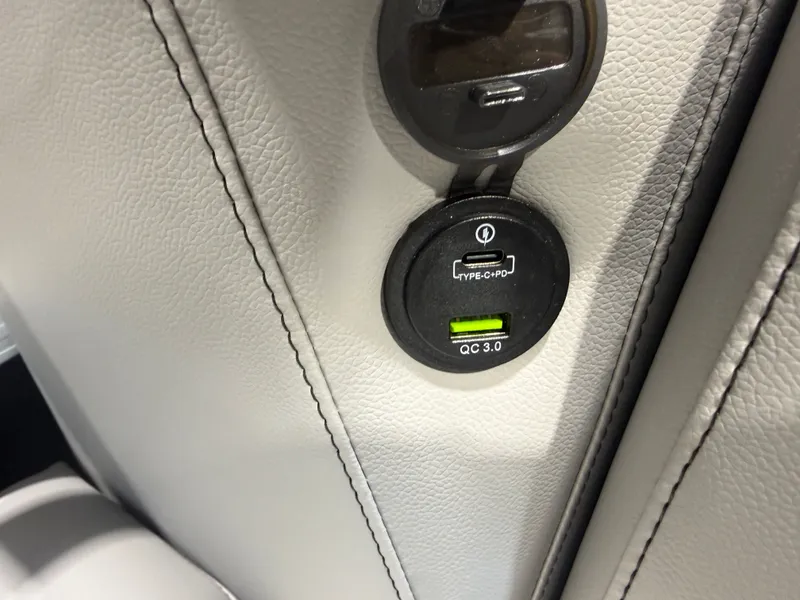 Slide: The Image of Tahoe Sport 2185 Quad Fish & Honda 4-Stroke EFI 2026 - 32