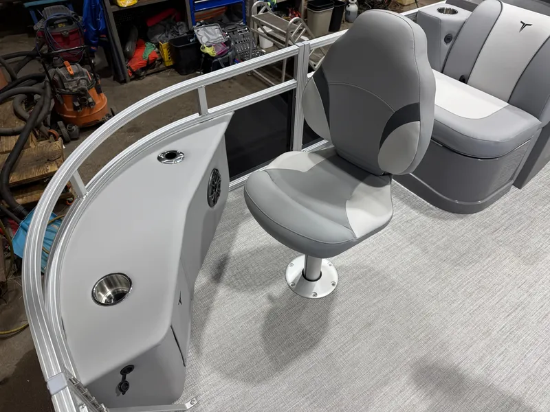 Slide: The Image of Tahoe Sport 2185 Quad Fish & Honda 4-Stroke EFI 2026 - 7