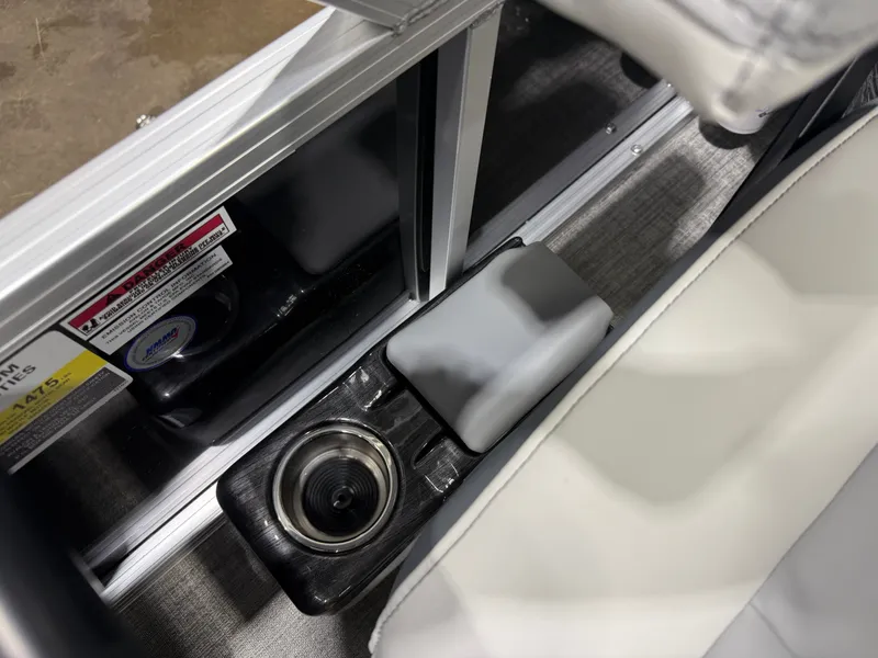 Slide: The Image of Tahoe Sport 1980 Cruise & Honda 4-Stroke EFI 2026 - 13