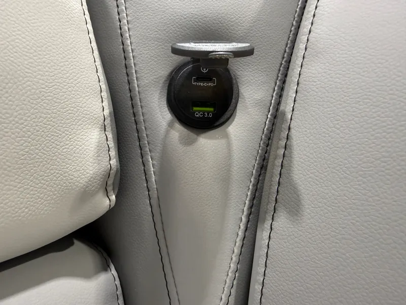 Slide: The Image of Tahoe Sport 1980 Cruise & Honda 4-Stroke EFI 2026 - 22