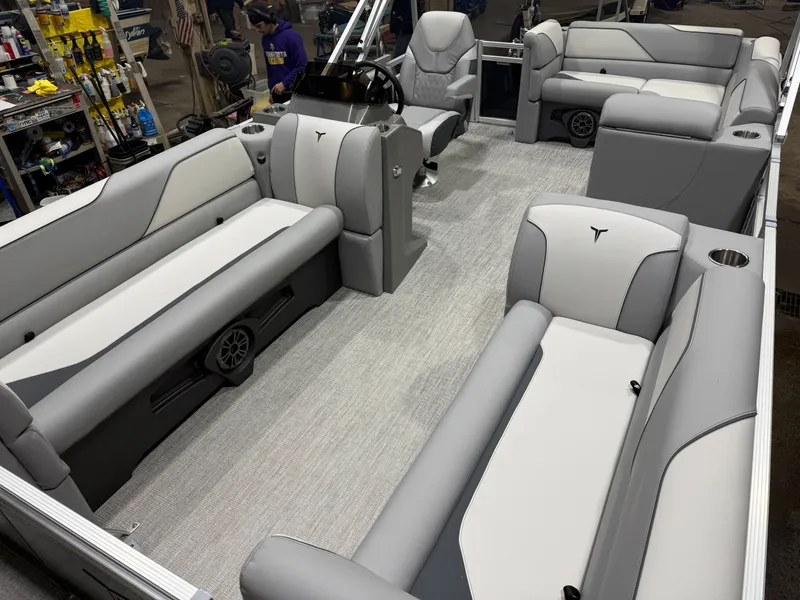 Slide: The Image of Tahoe Sport 1980 Cruise & Honda 4-Stroke EFI 2026 - 24