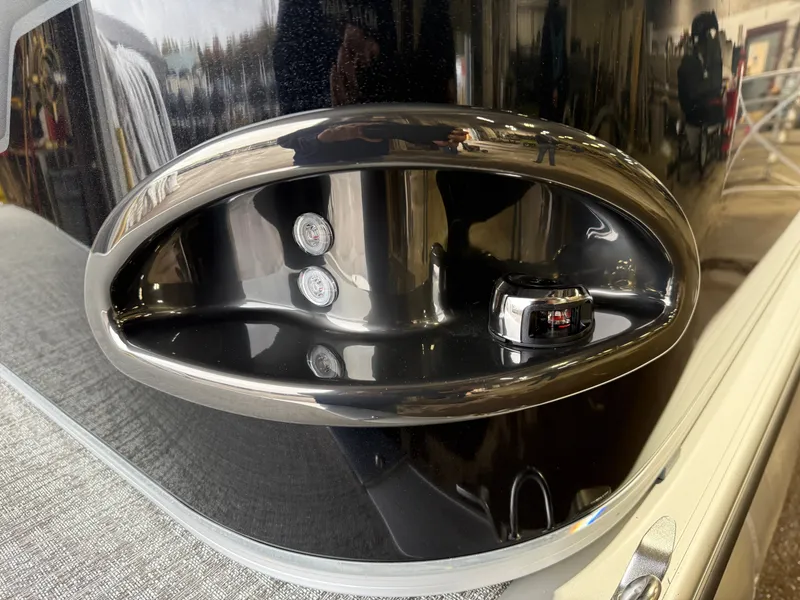 Slide: The Image of Tahoe Sport 1980 Cruise & Honda 4-Stroke EFI 2026 - 30