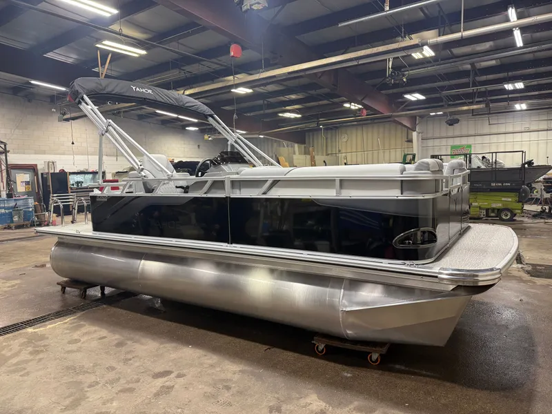 Slide: The Image of Tahoe Sport 1980 Cruise & Honda 4-Stroke EFI 2026 - 40