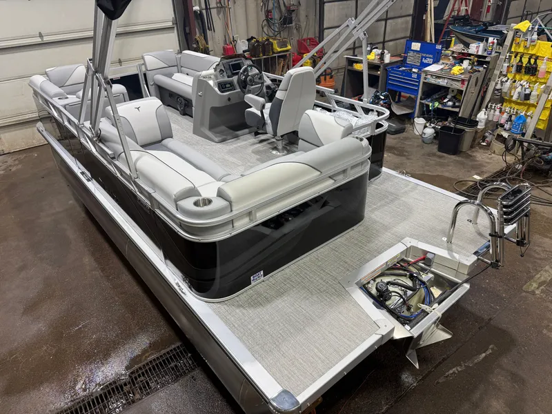 Slide: The Image of Tahoe Sport 1980 Cruise & Honda 4-Stroke EFI 2026 - 41