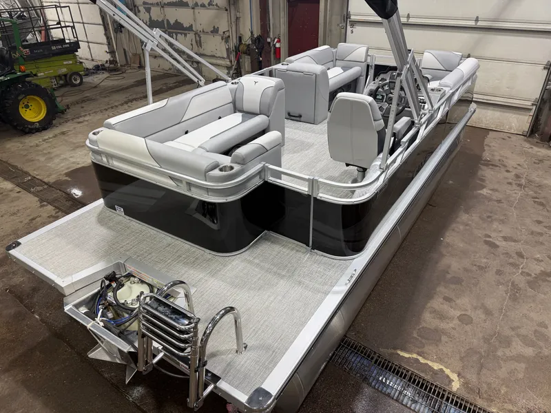 Slide: The Image of Tahoe Sport 1980 Cruise & Honda 4-Stroke EFI 2026 - 42