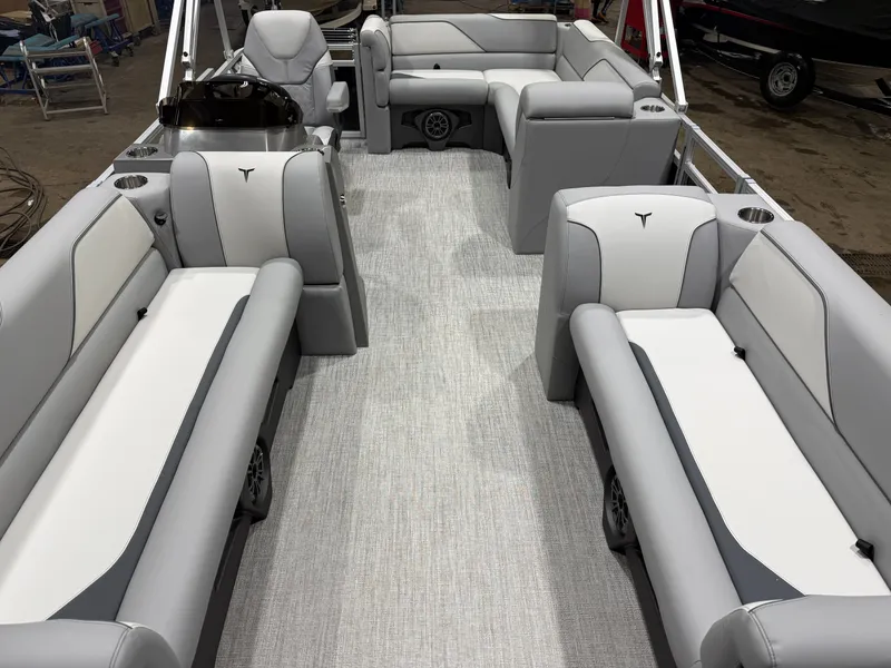 Slide: The Image of Tahoe Sport 1980 Cruise & Honda 4-Stroke EFI 2026 - 5