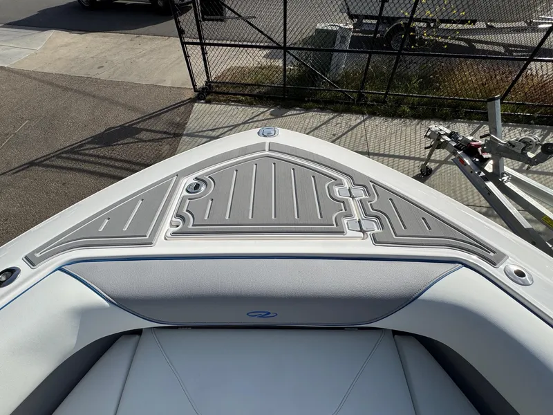 Slide: The Image of Regal LS9 Surf 2025 - 101