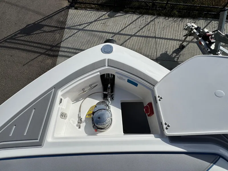 Slide: The Image of Regal LS9 Surf 2025 - 102