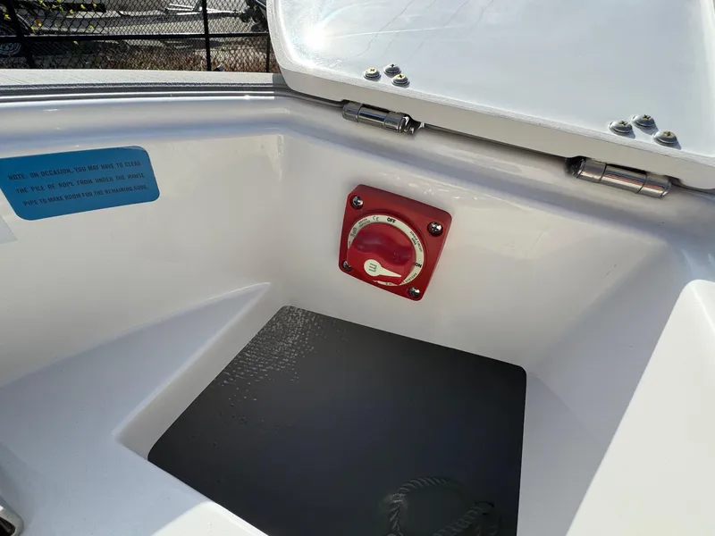 Slide: The Image of Regal LS9 Surf 2025 - 103