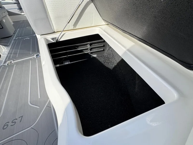 Slide: The Image of Regal LS9 Surf 2025 - 108