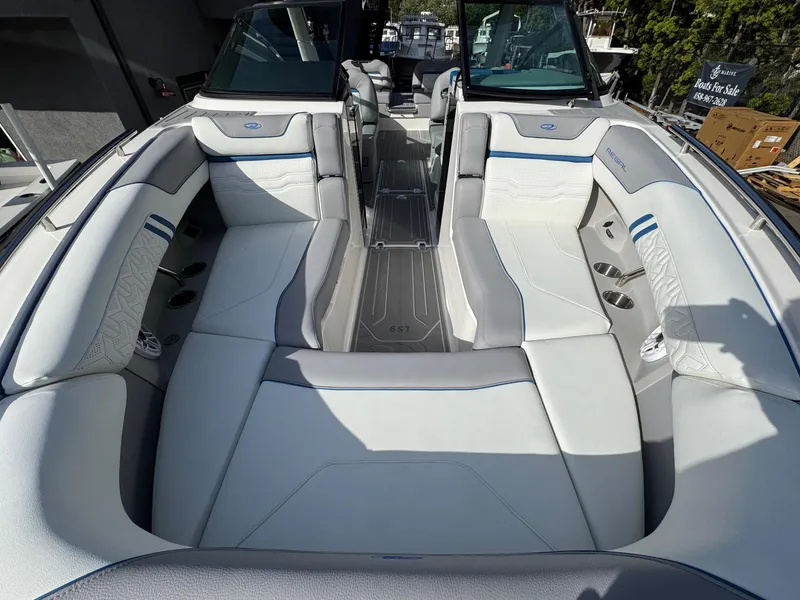 Slide: The Image of Regal LS9 Surf 2025 - 109