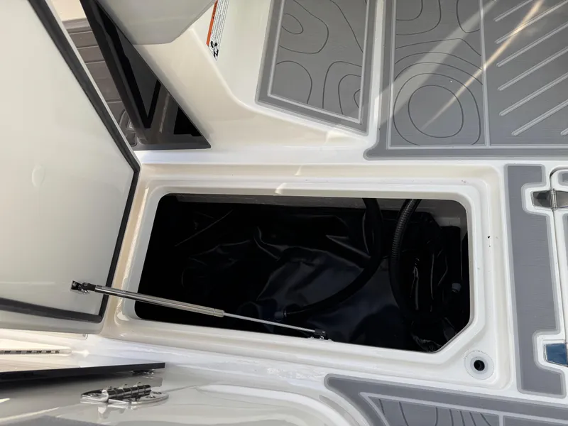 Slide: The Image of Regal LS9 Surf 2025 - 113