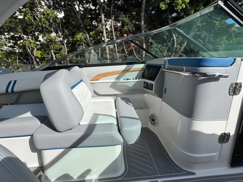 Slide: The Image of Regal LS9 Surf 2025 - 65