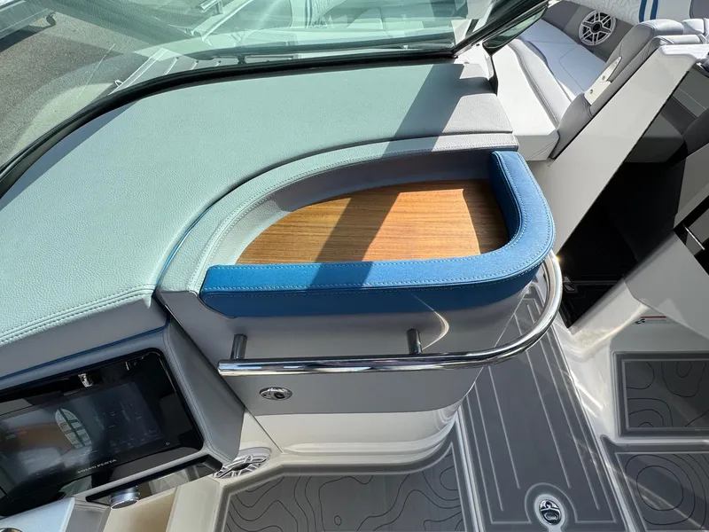 Slide: The Image of Regal LS9 Surf 2025 - 78