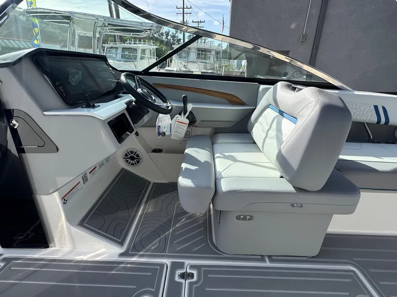 Slide: The Image of Regal LS9 Surf 2025 - 79