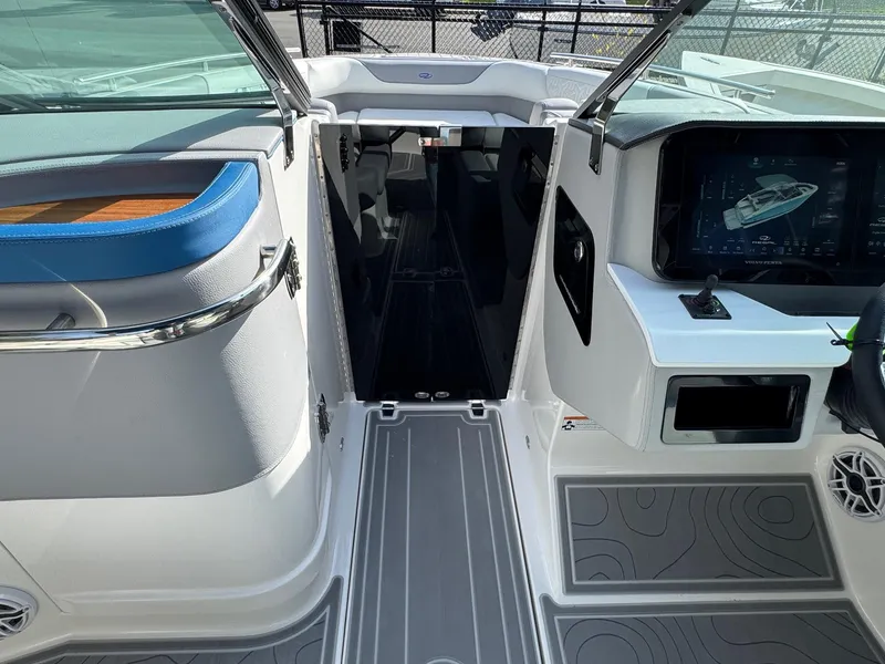 Slide: The Image of Regal LS9 Surf 2025 - 88