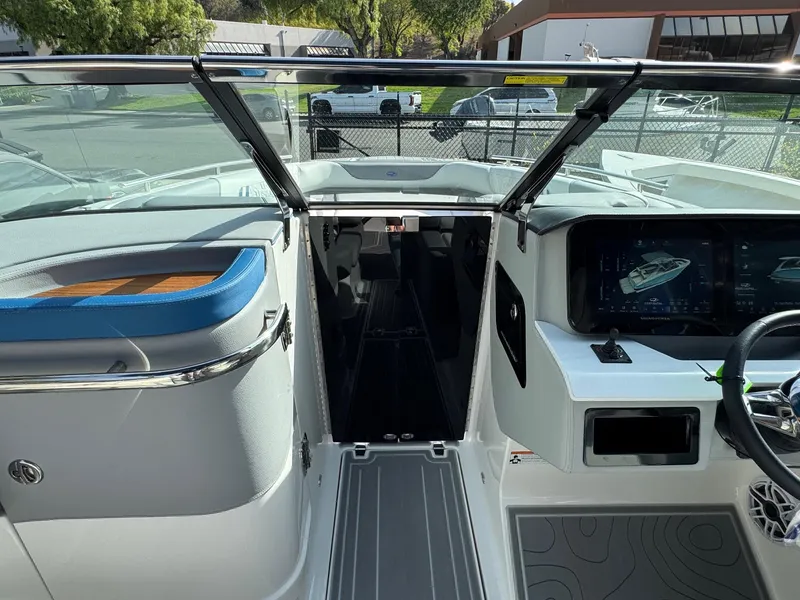 Slide: The Image of Regal LS9 Surf 2025 - 89