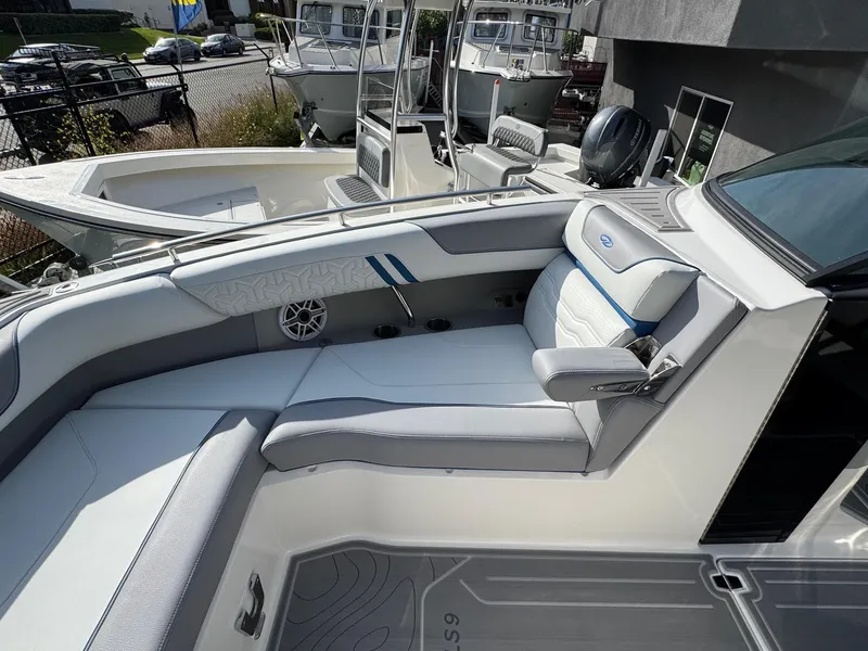 Slide: The Image of Regal LS9 Surf 2025 - 95