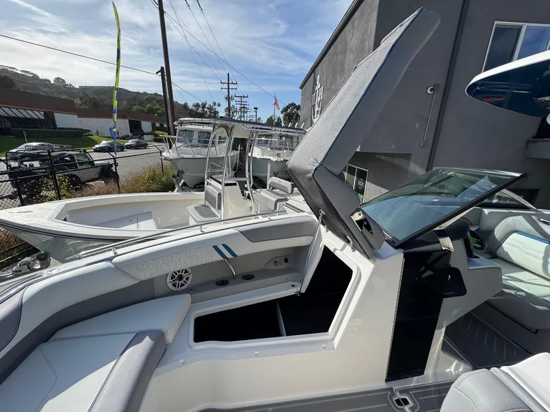 Slide: The Image of Regal LS9 Surf 2025 - 96