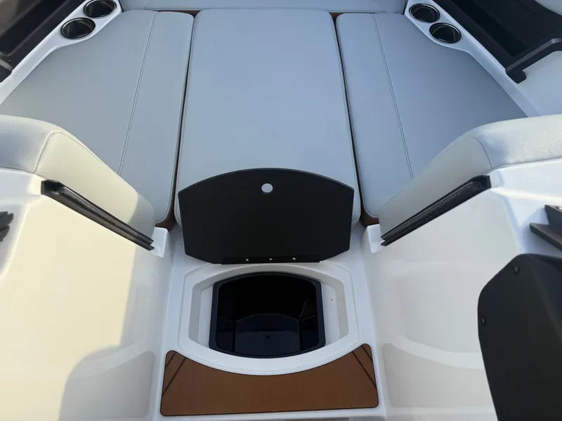 Slide: The Image of Axis T250 2026 - 22