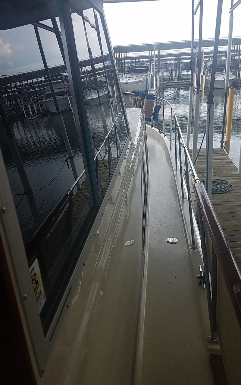 Slide: The Image of Cobalt R8 Surf 2026 - 5