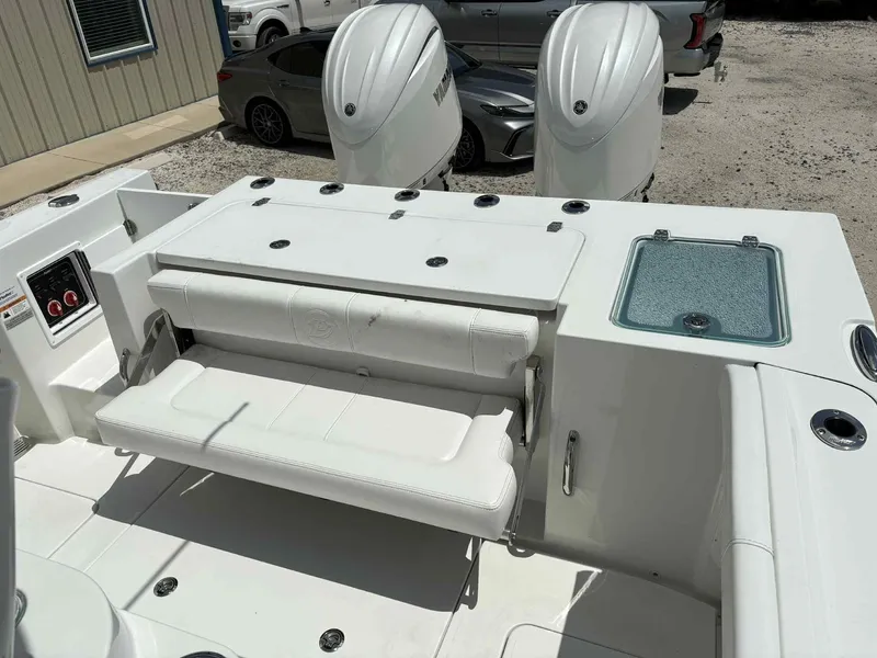 Slide: The Image of Parker Marine 274 Fathom 2026 - 17