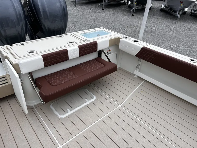 Slide: The Image of Parker Marine 287 Explorer 2026 - 16