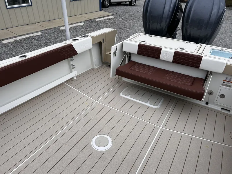 Slide: The Image of Parker Marine 287 Explorer 2026 - 23