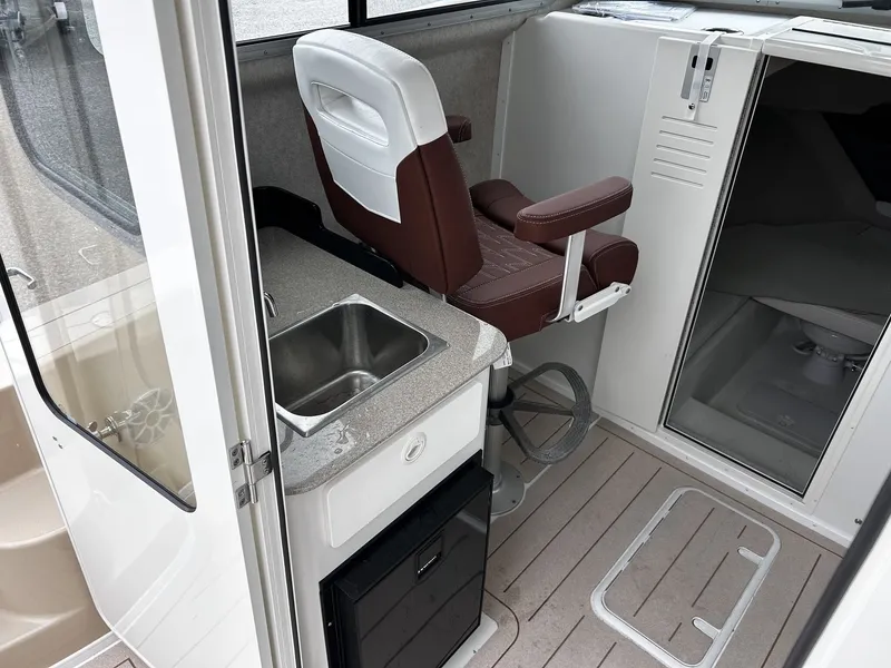 Slide: The Image of Parker Marine 287 Explorer 2026 - 28