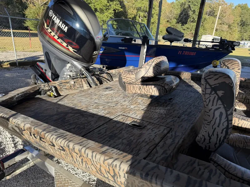 Slide: The Image of Xpress XP185 Catfish 2025 - 8