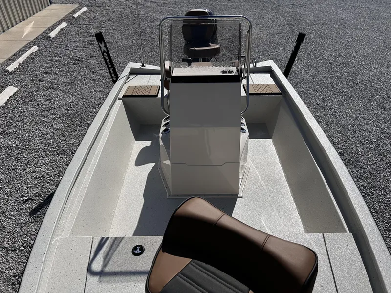 Slide: The Image of Xpress H190B Bay 2026 - 7