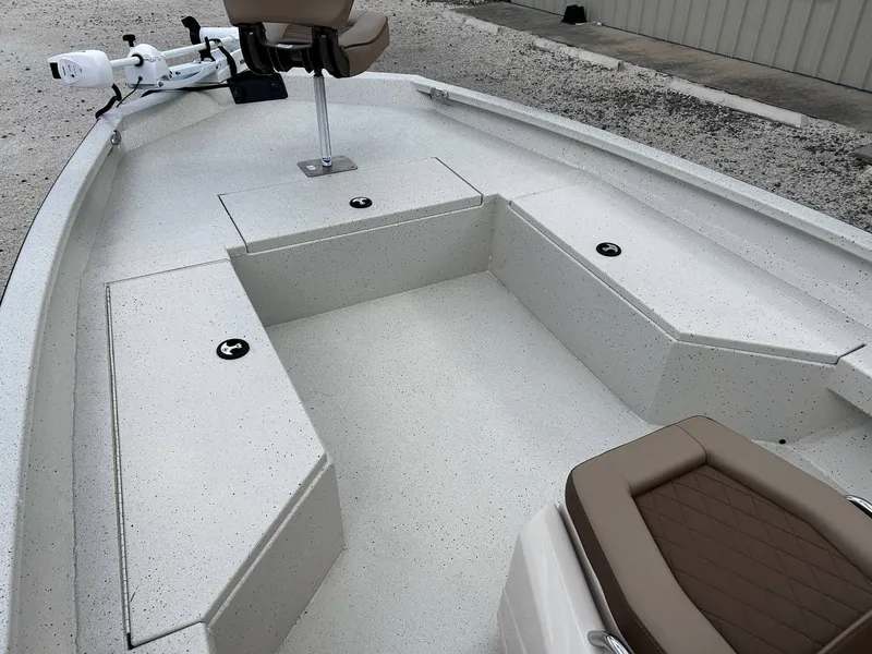 Slide: The Image of Xpress H22B Bay 2025 - 10