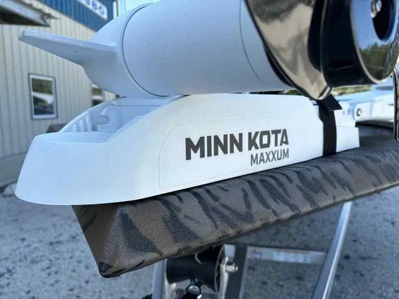 Slide: The Image of Xpress Hyper-Lift Bay Series 210 BAY 2026 - 13