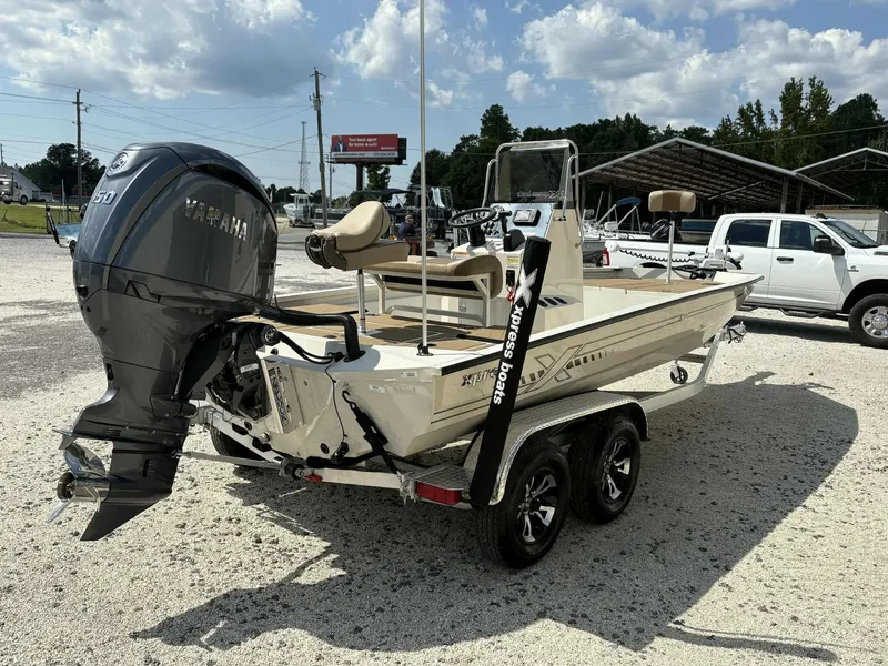 Slide: The Image of Xpress Hyper-Lift Bay Series 210 BAY 2026 - 5