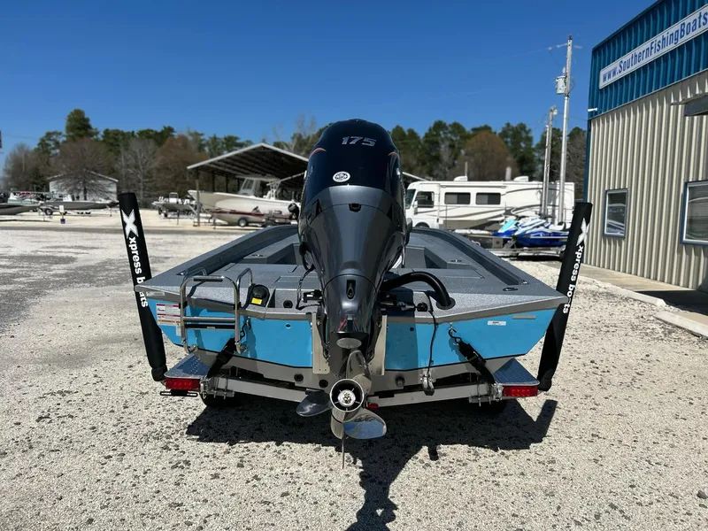 Slide: The Image of Xpress H22B Bay 2025 - 2