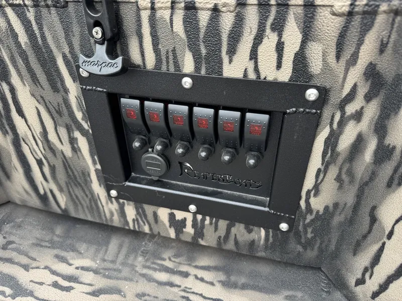 Slide: The Image of Reaper Boats 656 2026 - 15