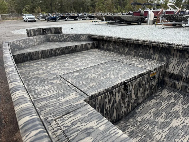 Slide: The Image of Reaper Boats 656 2026 - 8