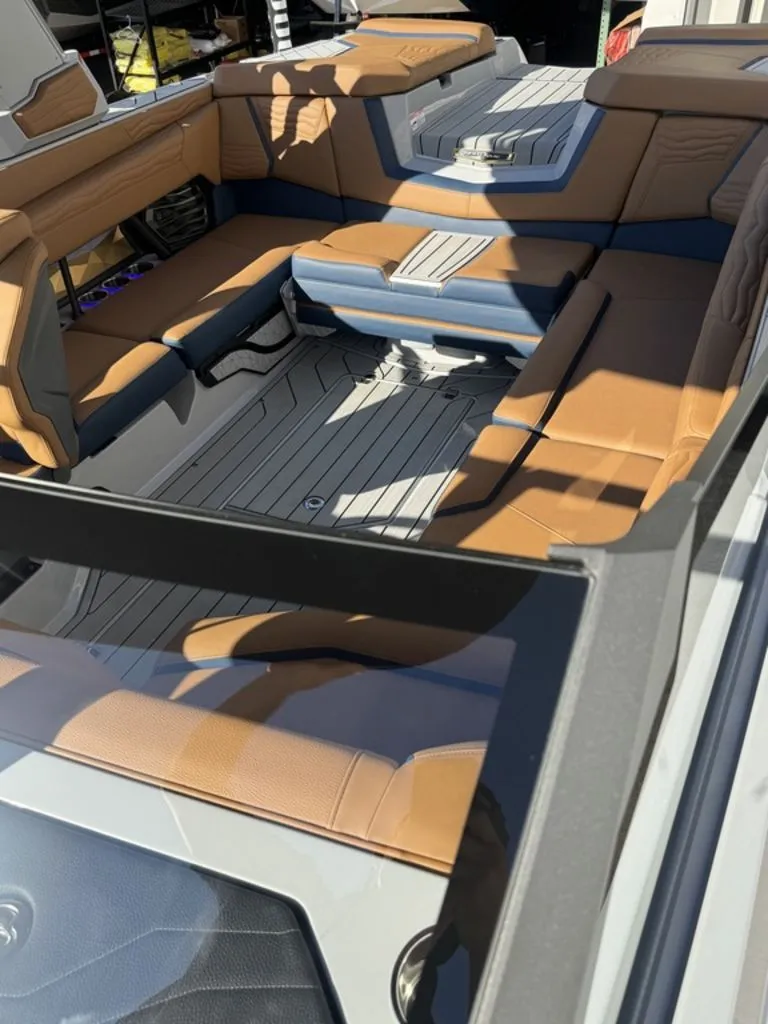 Slide: The Image of Nautique Super Air Nautique G23 2025 - 11