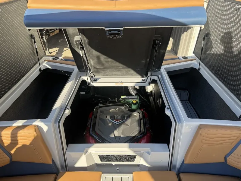 Slide: The Image of Nautique Super Air Nautique G23 2025 - 17