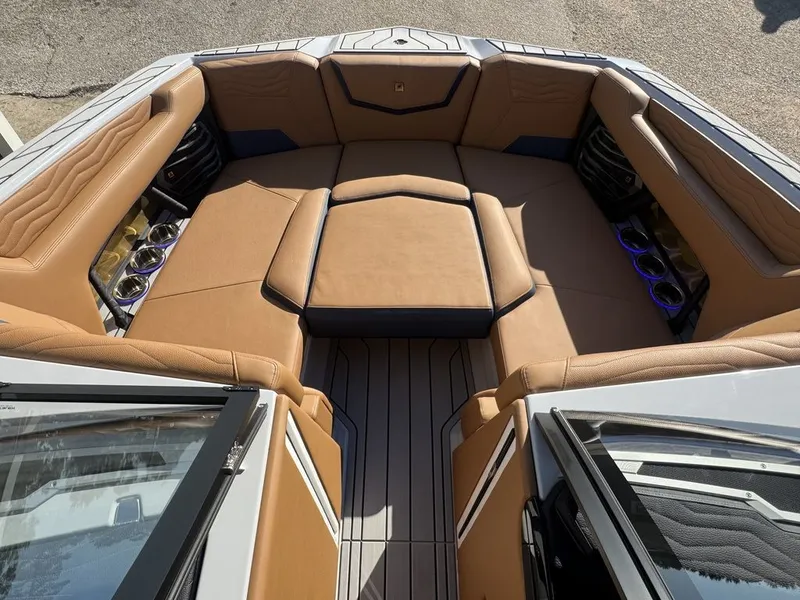 Slide: The Image of Nautique Super Air Nautique G23 2025 - 9